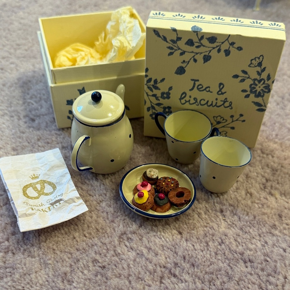 Maileg Tea & Biscuits for two, Miniature